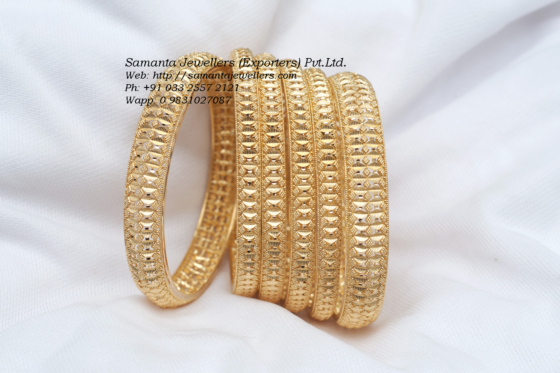 latest-gold-bangle-churi-designs